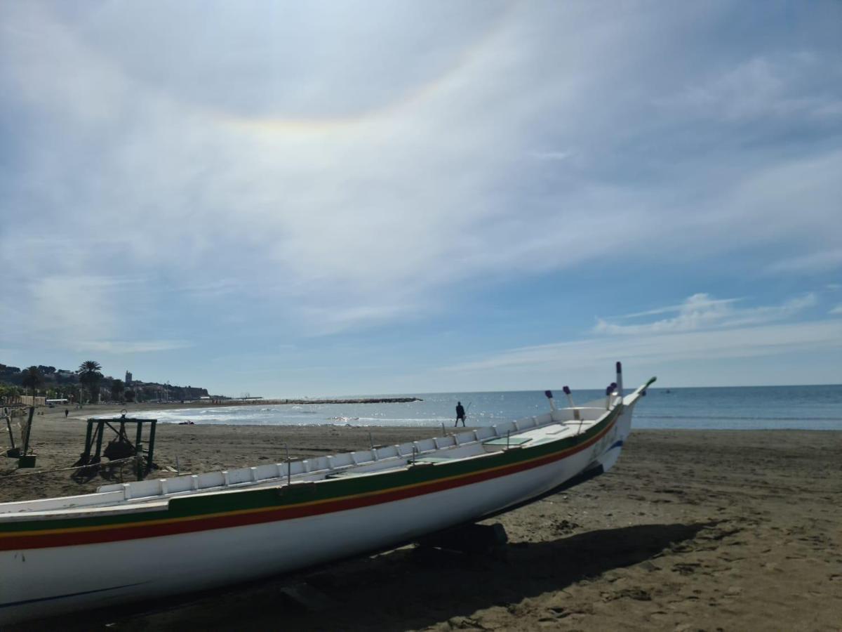 Apartamento Cerca De La Playa Apartman Málaga Kültér fotó